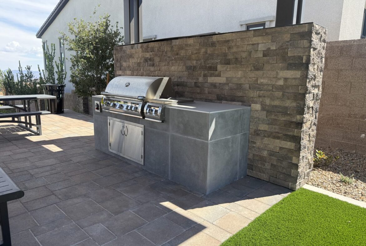 Built in stainless steel barbecue on a paver patio at the Glenrock common area in Grand Park, Summerlin West, Las Vegas, Nevada 89138